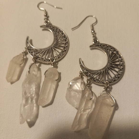 ๐ crecent moon quartz crystal earings - Picture 4 of 13